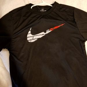 Nike tee